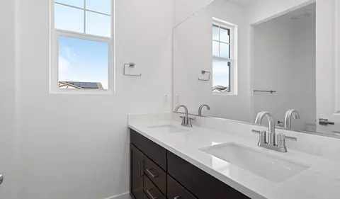 Bath - 758 E Lorca St, Mountain House, CA 95391 photo 3 of 6