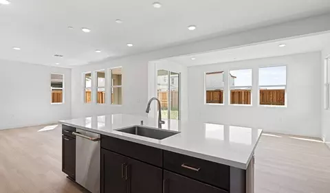 Kitchen - 758 E Lorca St, Mountain House, CA 95391 photo 5 of 6