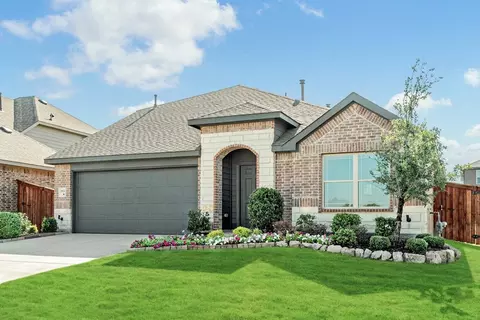 Exterior - 112 Sweetwater Dr, Commerce, TX 75428 photo 5 of 6