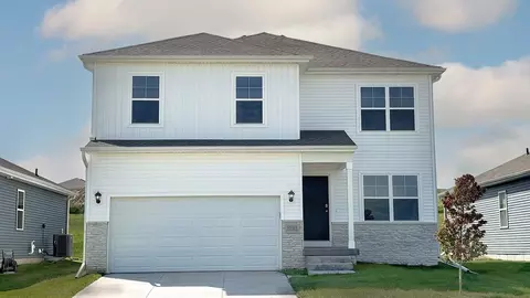 5520 Fenwick St, Bellevue, NE 68133