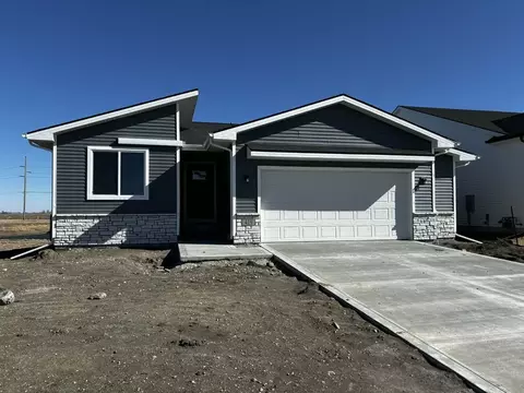 419 NE Crossing Oaks Dr, Ankeny, IA 50021