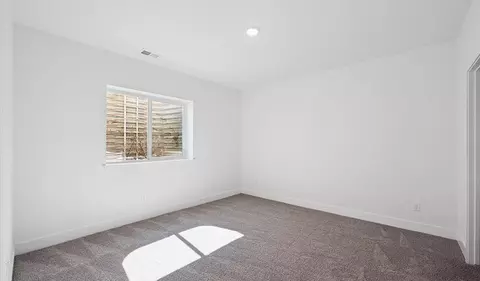 Bedroom - 5566 Tamarack Ave, Longmont, CO 80504 photo 5 of 8