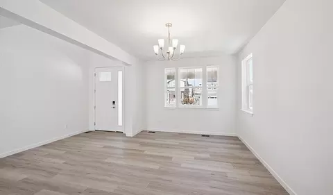 Living - 5566 Tamarack Ave, Longmont, CO 80504 photo 2 of 8