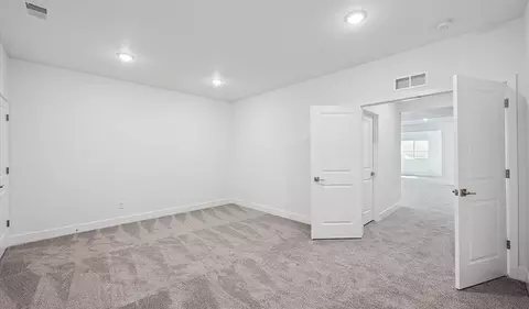 Bedroom - 5566 Tamarack Ave, Longmont, CO 80504 photo 6 of 8