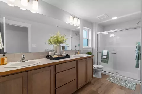 Bath - 2061 Sumac Ave, Middleton, ID 83644 photo 1 of 2