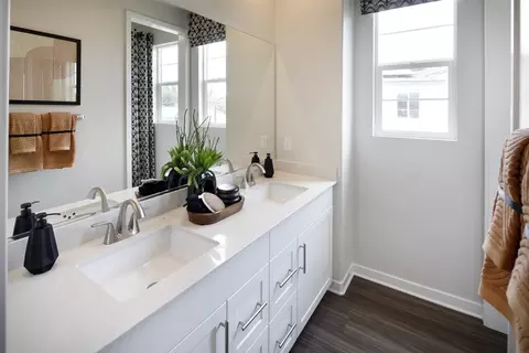 Bath - 9128 Teralina Cir, Riverside, CA 92503 photo 1 of 1