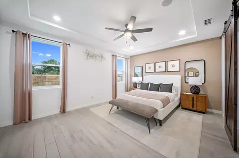 Bedroom - 2012 Hydrangea St, Weslaco, TX 78599 photo 5 of 6