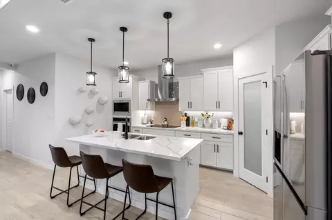 Kitchen - 2012 Hydrangea St, Weslaco, TX 78599 photo 7 of 9