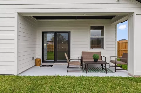 Exterior - 2012 Hydrangea St, Weslaco, TX 78599 photo 5 of 6