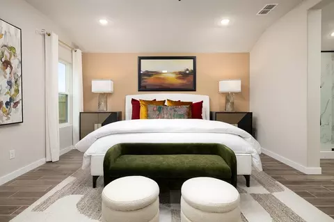 Bedroom - 2012 Hydrangea St, Weslaco, TX 78599 photo 1 of 6