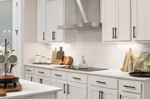 Kitchen - 2012 Hydrangea St, Weslaco, TX 78599 photo 4 of 9