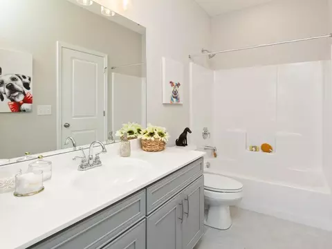 Bath - 6539 Creststone Ct, Plainfield, IN 46168 photo 5 of 7