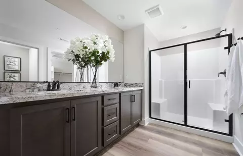 Bath - 1235 Aberdeen Way, Perris, CA 92571 photo 1 of 1