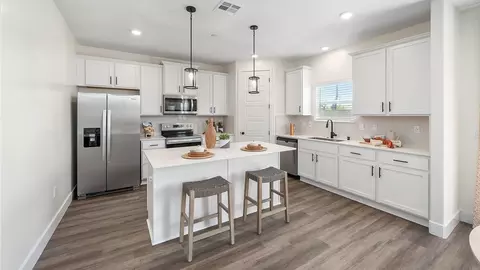 Kitchen - 3943 W Babcock Ave, Visalia, CA 93291 photo 1 of 3