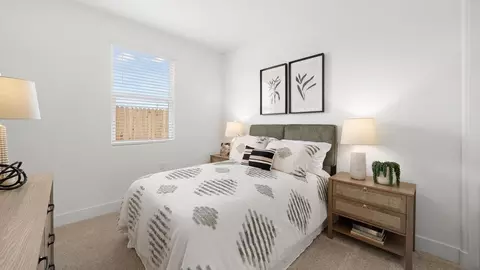 Bedroom - 3943 W Babcock Ave, Visalia, CA 93291 photo 4 of 5