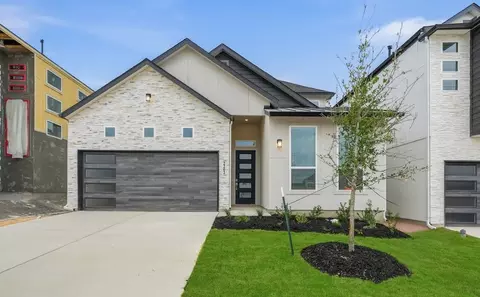 2202 Briggs Smt, San Antonio, TX 78245