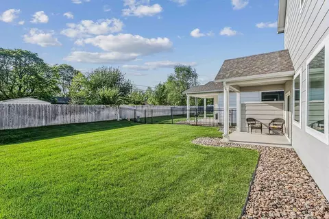 Exterior - 131 S Sunset Dr, Andover, KS 67002 photo 6 of 8