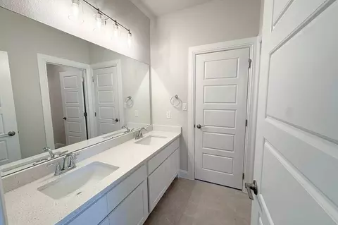 Bath - 3012 Delaware St, Leander, TX 78641 photo 3 of 3
