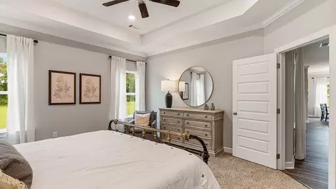 Bedroom - 719 Eagle Cv, Wetumpka, AL 36093 photo 2 of 15