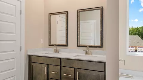Bath - 719 Eagle Cv, Wetumpka, AL 36093 photo 6 of 10