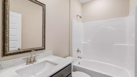 Bath - 719 Eagle Cv, Wetumpka, AL 36093 photo 7 of 10
