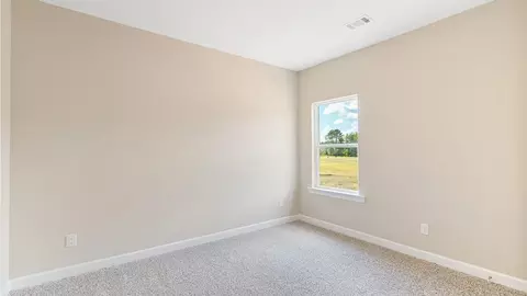 Bedroom - 719 Eagle Cv, Wetumpka, AL 36093 photo 4 of 15