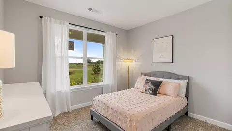 Bedroom - 719 Eagle Cv, Wetumpka, AL 36093 photo 14 of 15