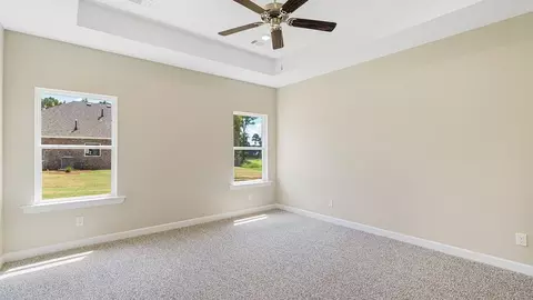 Bedroom - 719 Eagle Cv, Wetumpka, AL 36093 photo 6 of 15