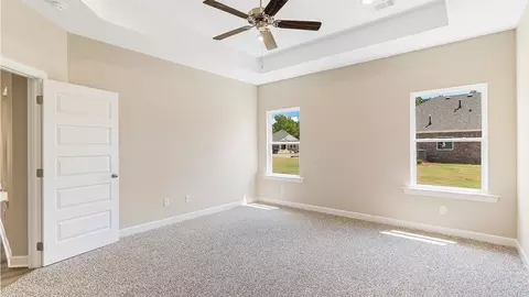 Bedroom - 719 Eagle Cv, Wetumpka, AL 36093 photo 9 of 15