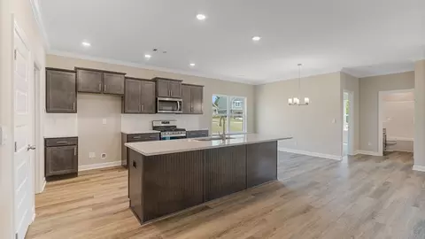 Kitchen - 719 Eagle Cv, Wetumpka, AL 36093 photo 1 of 7