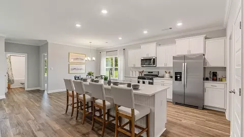 Kitchen - 719 Eagle Cv, Wetumpka, AL 36093 photo 6 of 7