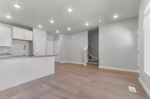 Living - 6648 N Monument Peak, Eagle Mountain, UT 84005 photo 4 of 4