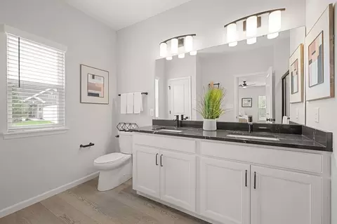 Bath - 986 Grandview Ln, Pacific, MO 63069 photo 1 of 14