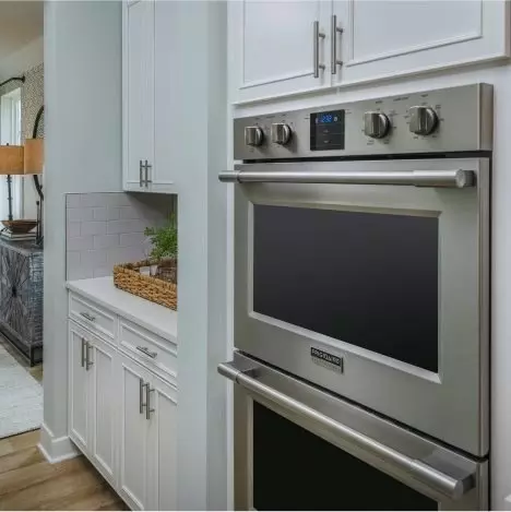 Kitchen - 17055 Gathering St, Boyds, MD 20841 photo 4 of 9