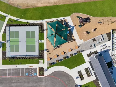 View/Area - 702 Universal Dr, Hutto, TX 78634 photo 5 of 13