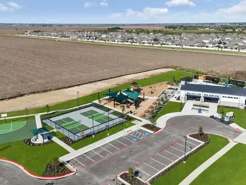 View/Area - 702 Universal Dr, Hutto, TX 78634 photo 4 of 13
