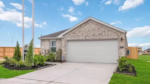 Exterior - 5214 Purple Beebalm Ln, Houston, TX 77048 photo 2 of 10