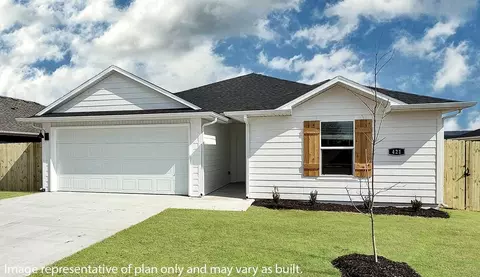 970 Rently St, Prairie Grove, AR 72753