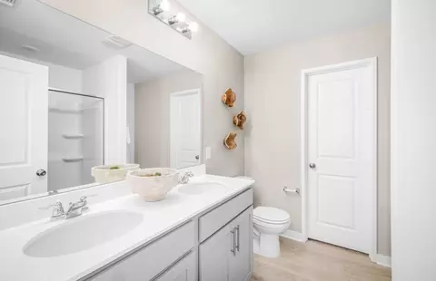 Bath - 105 The Duke Dr, Jarrell, TX 76537 photo 2 of 2