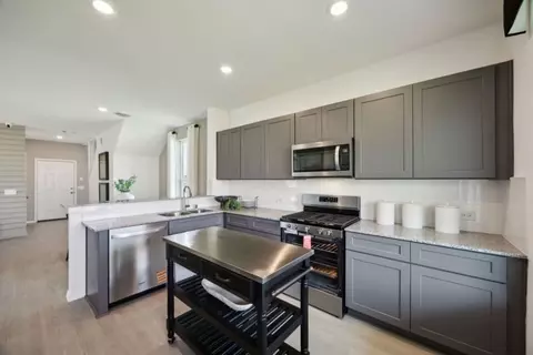 Kitchen - 105 The Duke Dr, Jarrell, TX 76537 photo 2 of 5