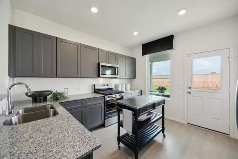 Kitchen - 105 The Duke Dr, Jarrell, TX 76537 photo 1 of 5