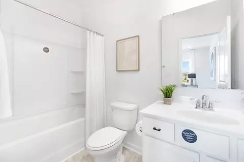 Bath - 4612 Monterrico Dr, Lancaster, SC 29720 photo 3 of 6