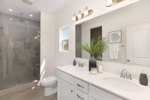 Bath - 4612 Monterrico Dr, Lancaster, SC 29720 photo 2 of 6