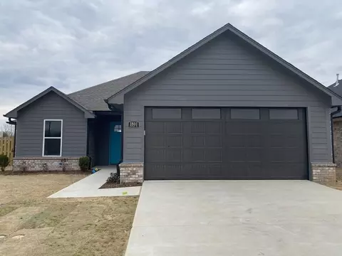 1701 Forestdale Blvd, Whitehouse, TX 75791