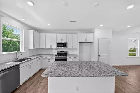 325 Sweetbay Tree Dr, Wendell, NC 27591