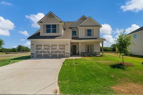 2979 Wyndham Village Dr, Opelika, AL 36804