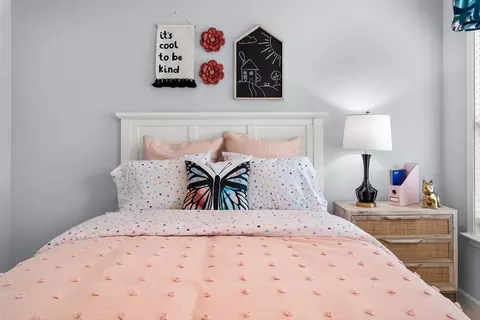 Bedroom - 215 Silk Oak Dr, Moncks Corner, SC 29461 photo 5 of 12