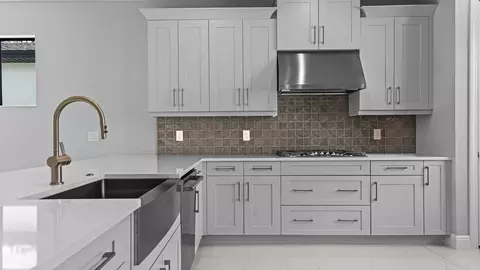 Kitchen - 14363 Hammock Oak St, Parrish, FL 34219 photo 2 of 7