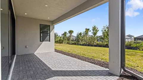 Exterior - 14363 Hammock Oak St, Parrish, FL 34219 photo 3 of 8