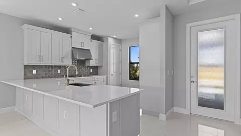 Kitchen - 14363 Hammock Oak St, Parrish, FL 34219 photo 3 of 7